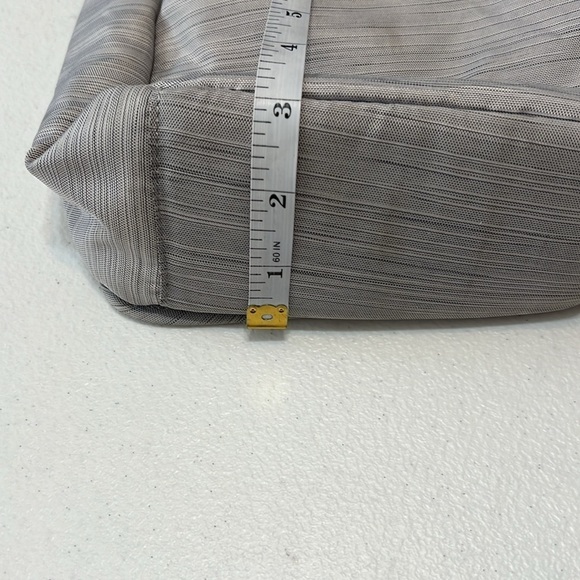 Lug Silver/Grey Flapper Crossbody/Belt Bag - Picture 5 of 12